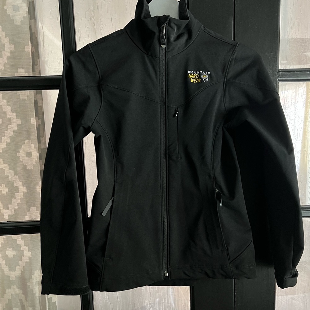 Hard wear mountain black zip jacket excellent condition